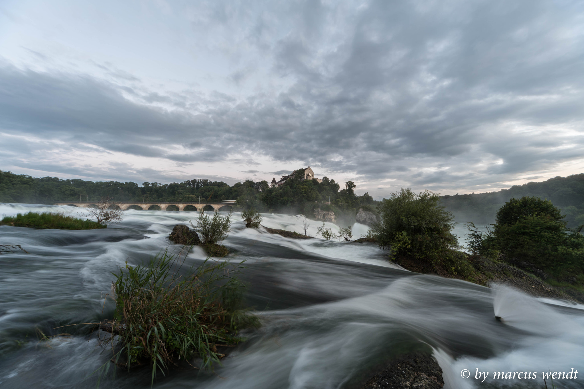 Nikon D750 + Sigma 12-24mm F4.5-5.6 EX DG Aspherical HSM sample photo. Rheinfall_0592.jpg photography