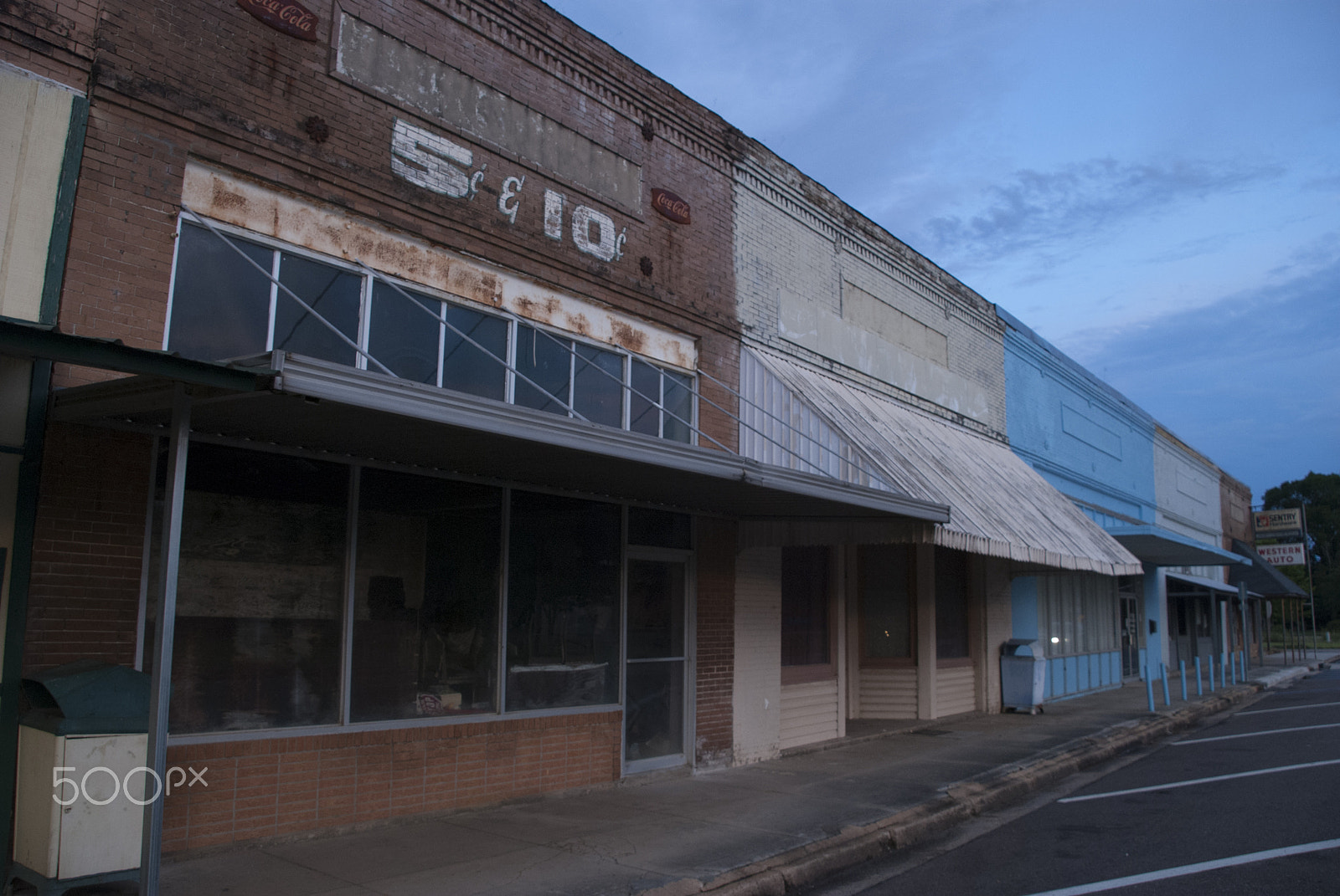 Nikon D40X sample photo. Hickory downtown photography
