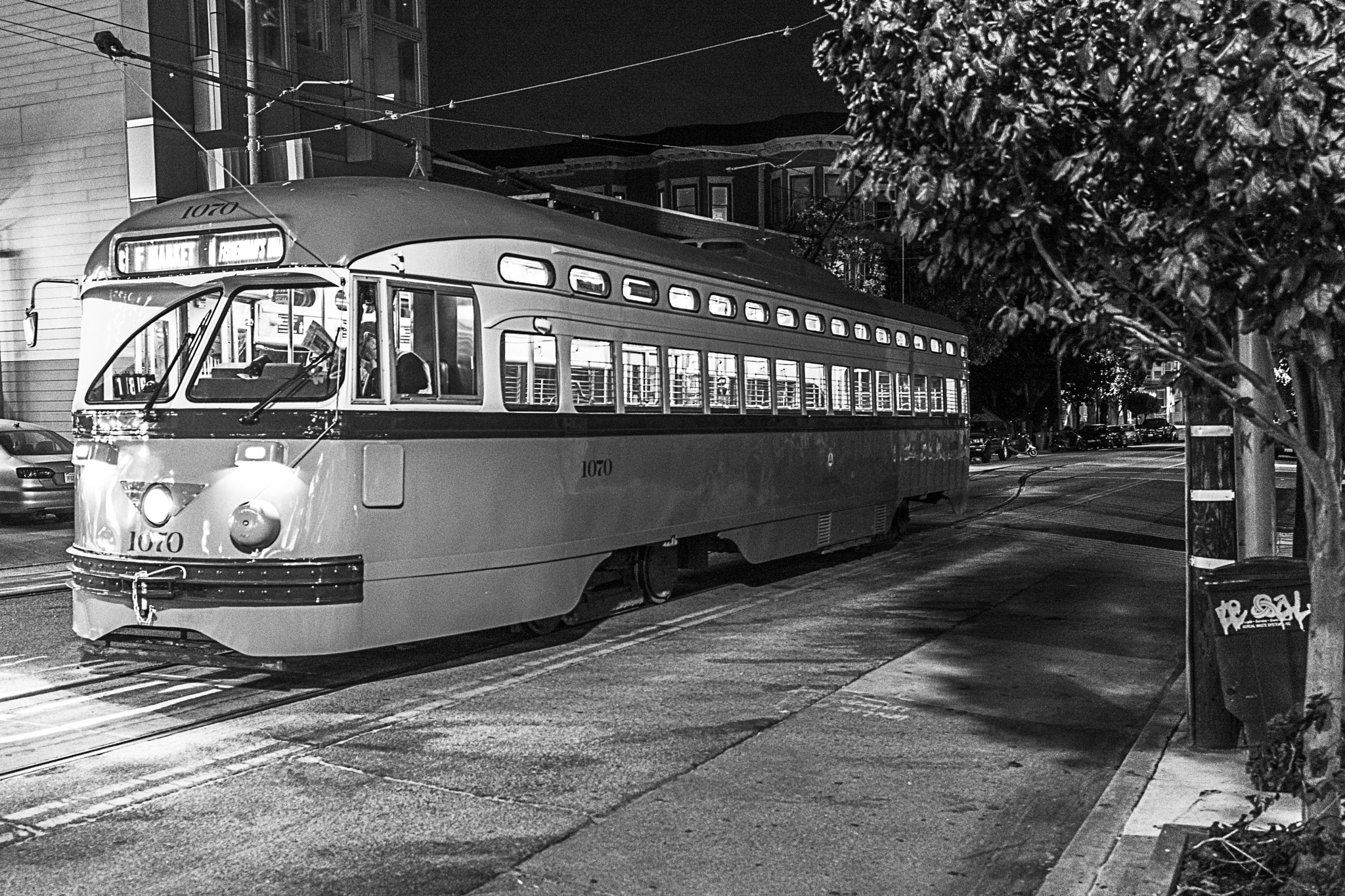 Nikon AF-S Nikkor 14-24mm F2.8G ED sample photo. Streetcar. san francisco, ca. photography