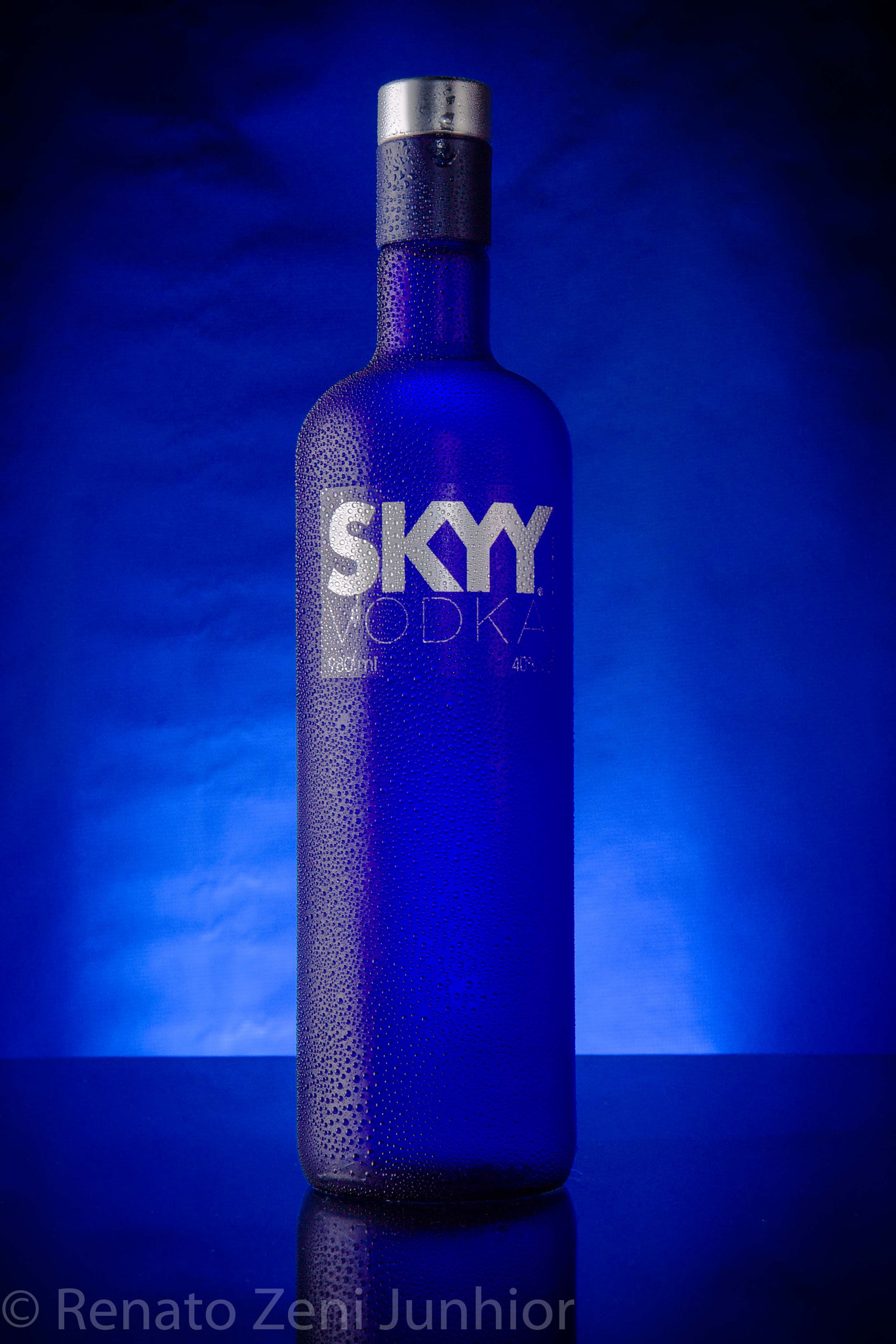 Canon EOS 1100D (EOS Rebel T3 / EOS Kiss X50) sample photo. Skyy vodka photography