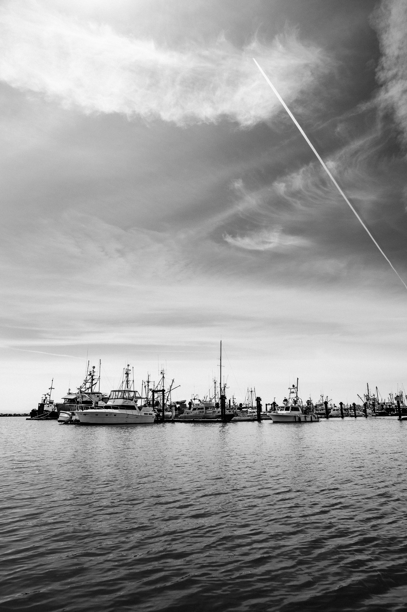 HD Pentax DA 15mm F4 ED AL Limited sample photo. By air and by sea photography