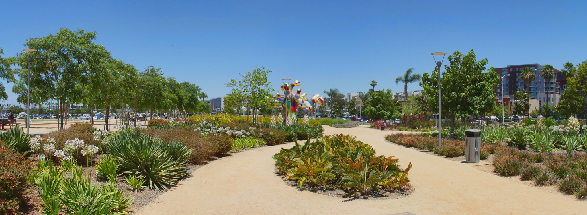 Canon EF 24-105mm F4L IS USM sample photo. Waterfront park diversity garden photography