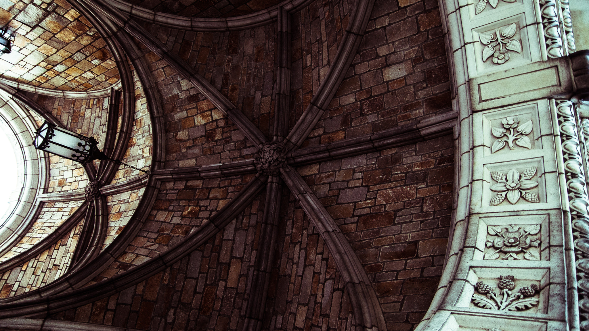 Canon EOS-1D Mark III sample photo. Structure photography