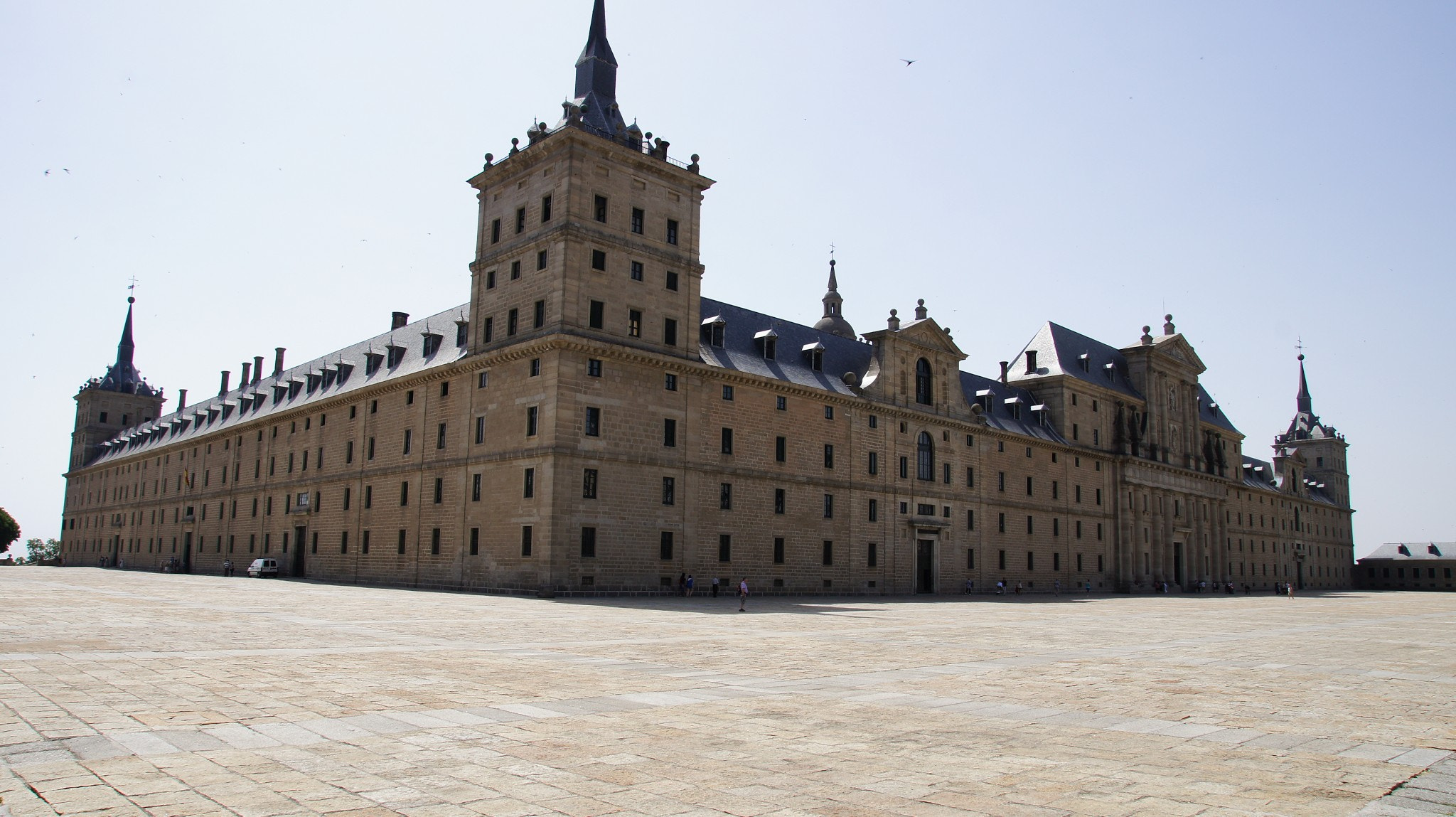 Sony DT 16-105mm F3.5-5.6 sample photo. Monasterio de san lorenzo del escorial photography