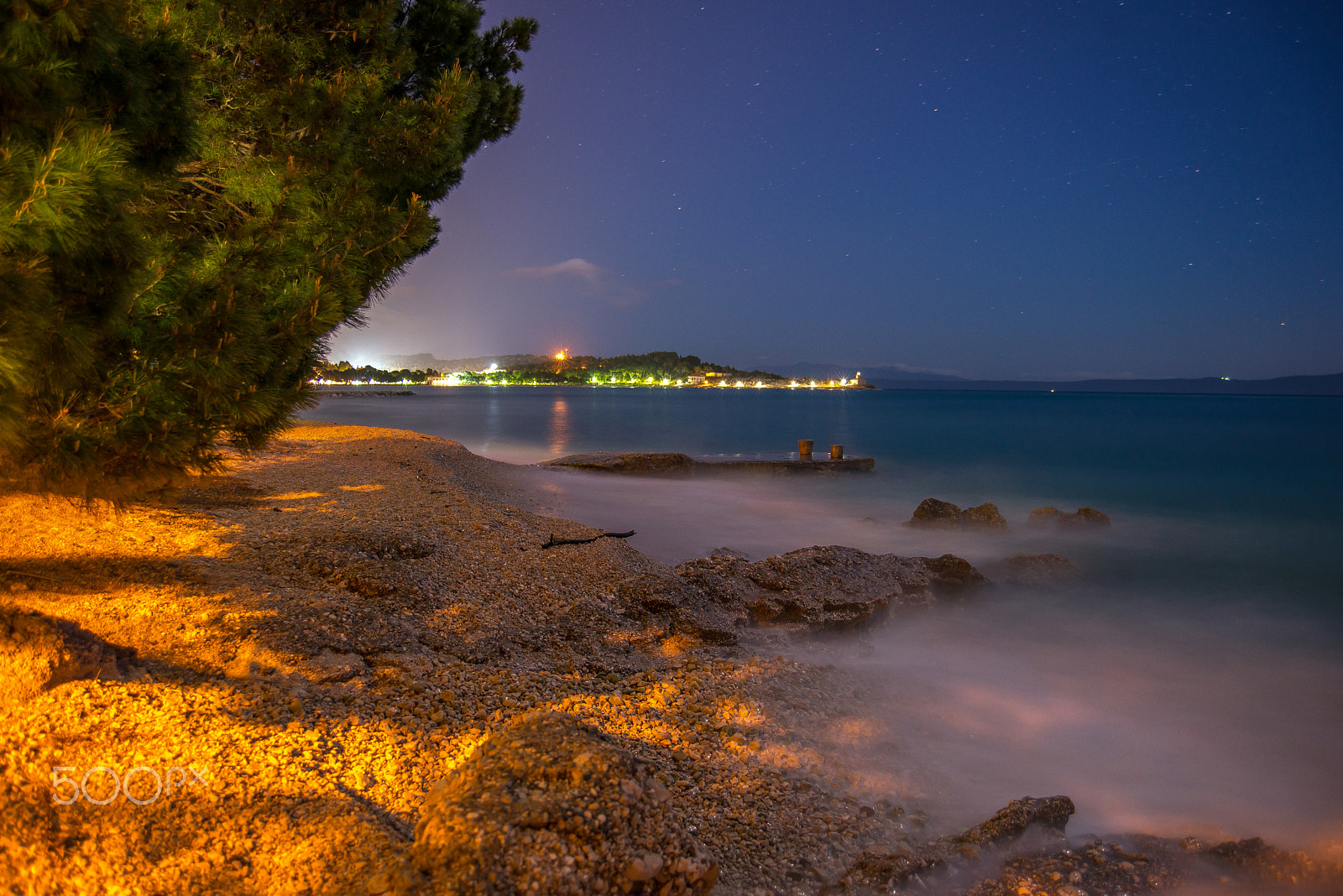 AF Zoom-Nikkor 28-70mm f/3.5-4.5D sample photo. Makarska beach night photography