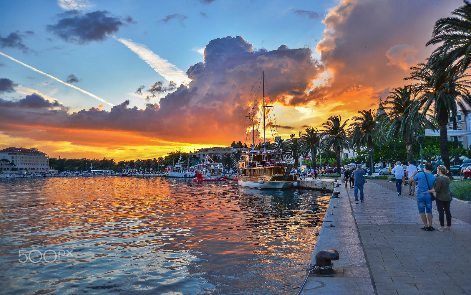 Nikon D610 + AF Zoom-Nikkor 28-70mm f/3.5-4.5D sample photo. Makarska sunset photography