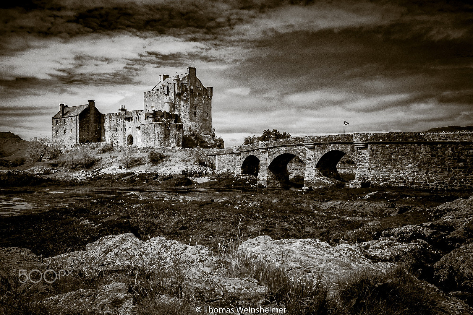 Sigma AF 10-20mm F4-5.6 EX DC sample photo. Eilean donan castle photography