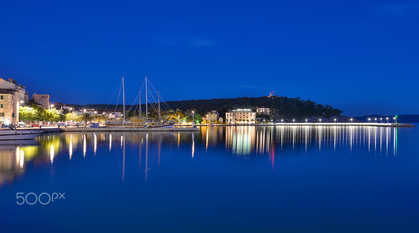AF Zoom-Nikkor 28-70mm f/3.5-4.5D sample photo. Makarska luka photography