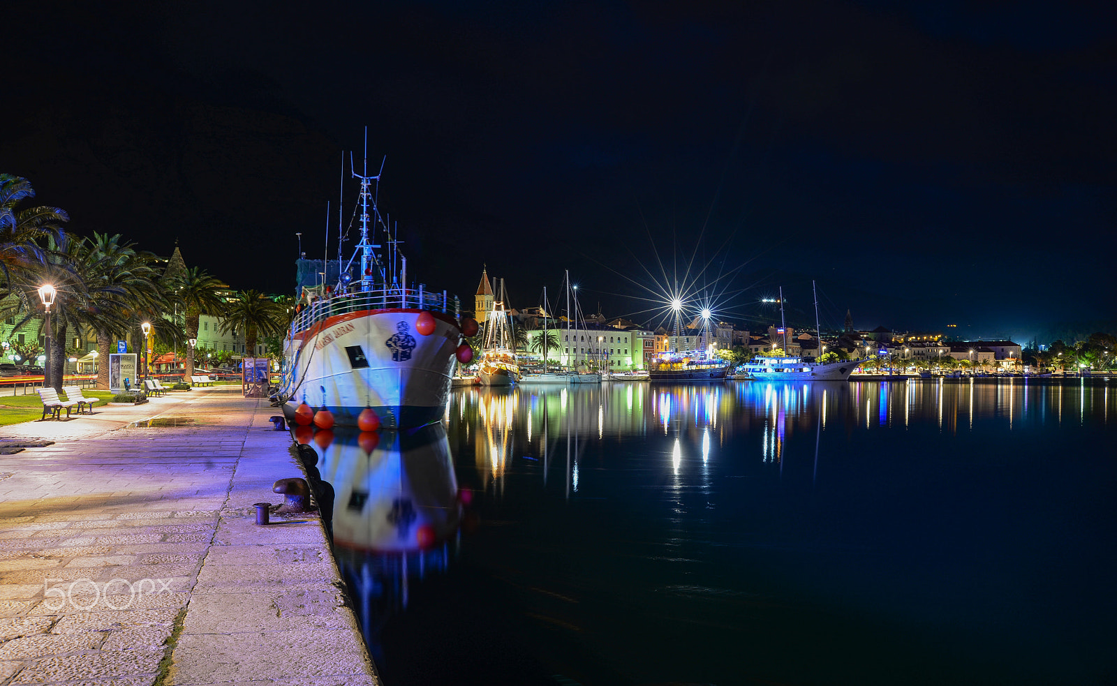 AF Zoom-Nikkor 28-70mm f/3.5-4.5 sample photo. Makarska riva photography