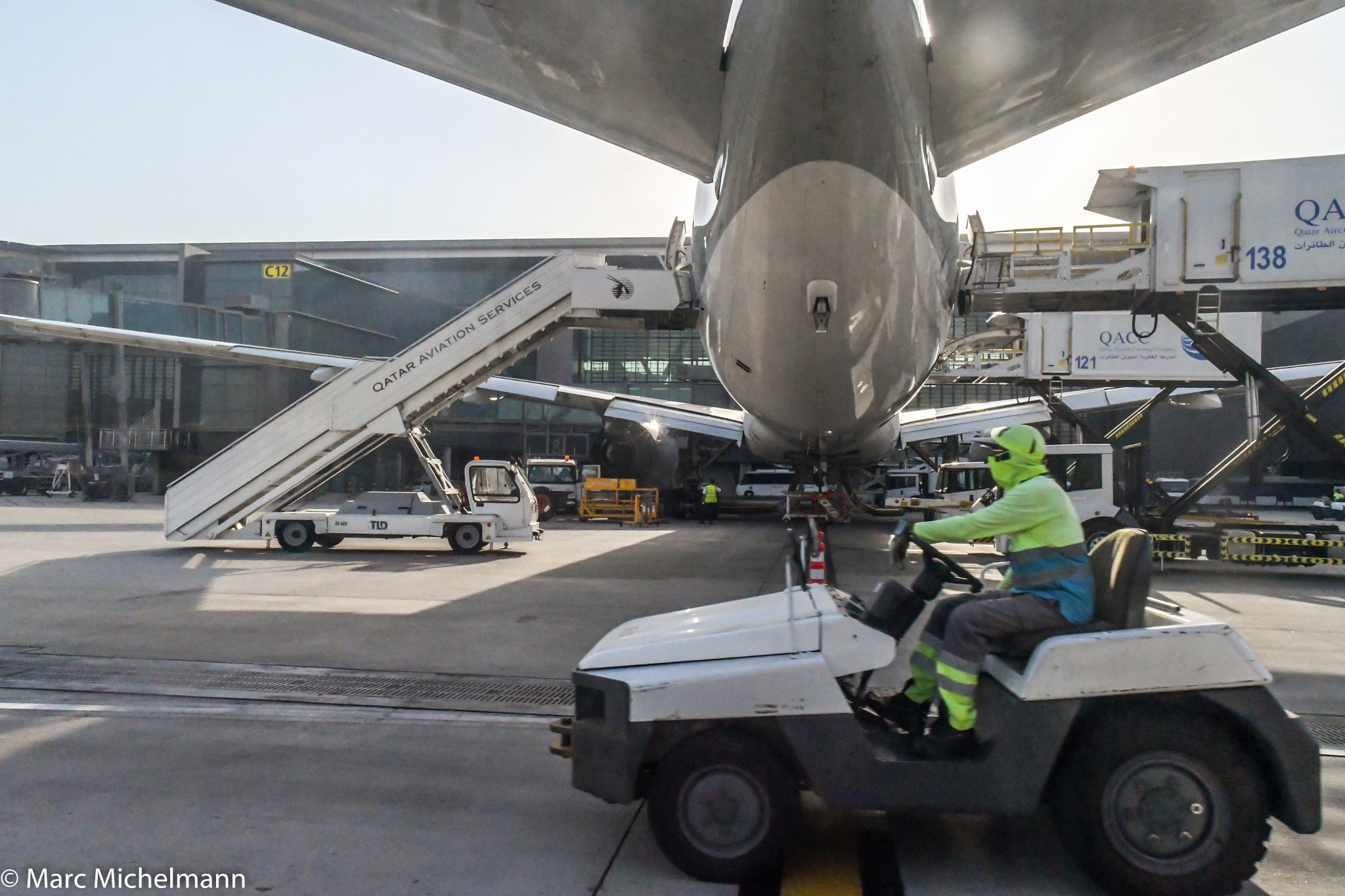 Nikon D500 sample photo. Loading planes photography
