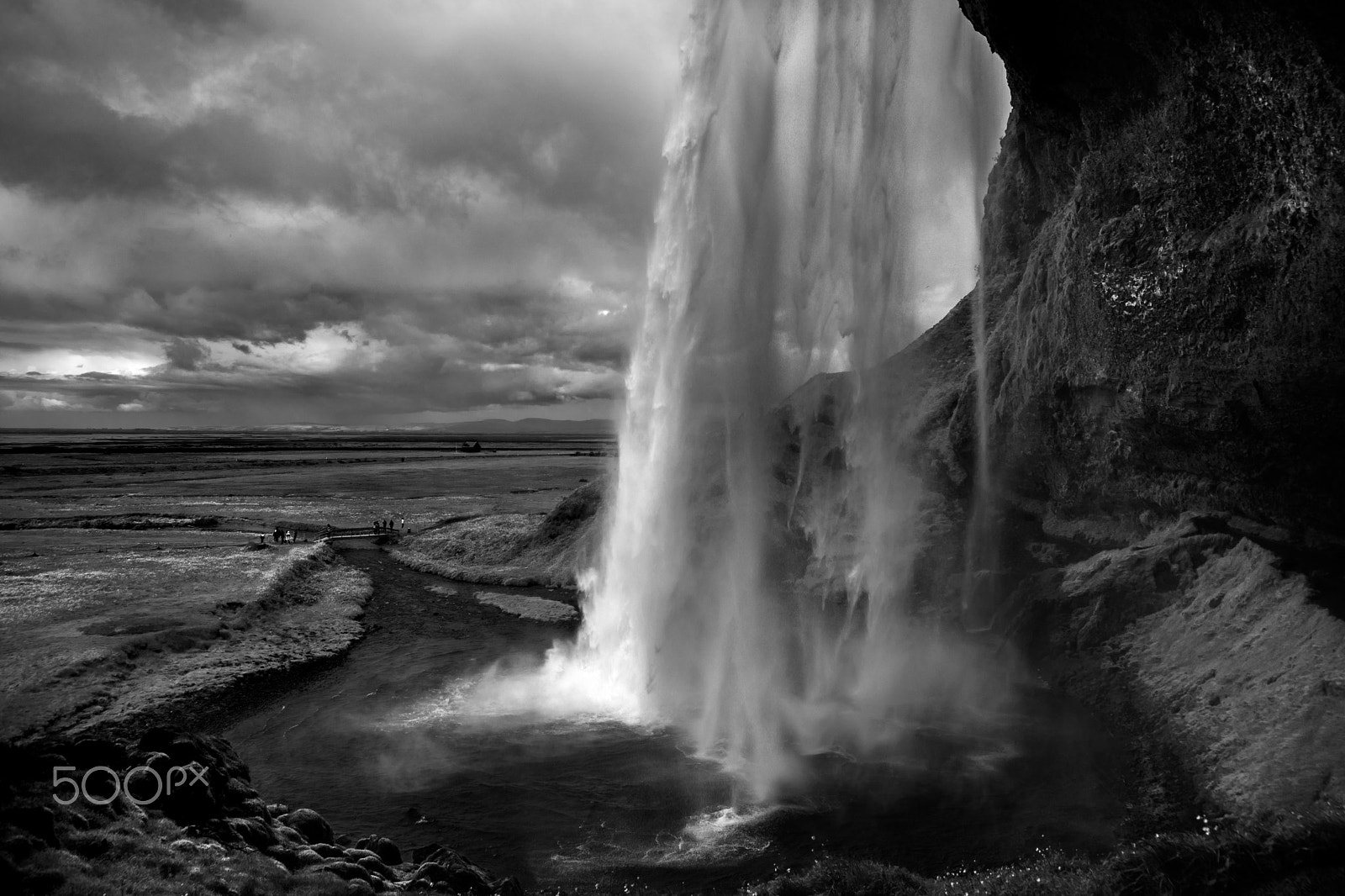 24-105mm F4 sample photo. Magic iceland in black (2nd edit.) photography