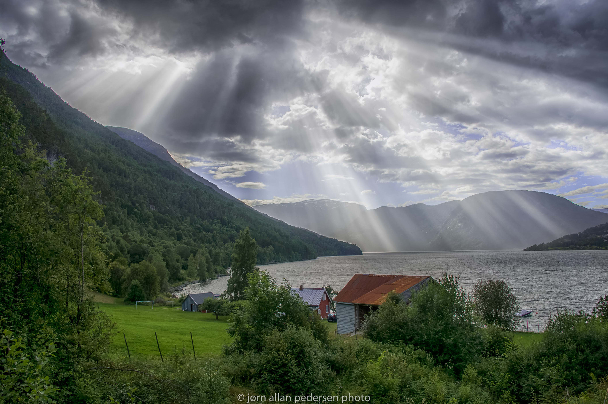 Nikon D3S sample photo. Rain and sunshine photography