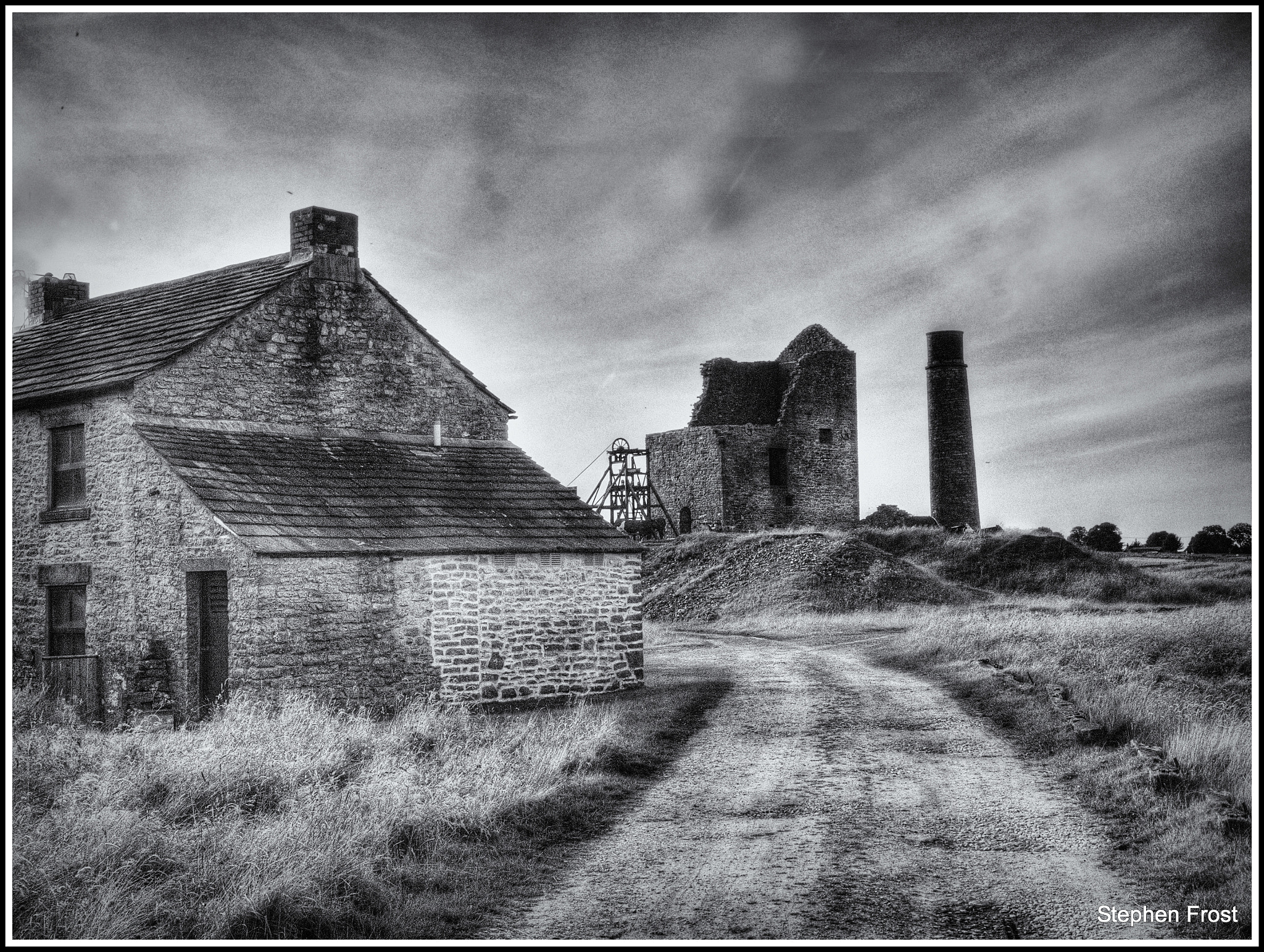 Olympus PEN E-PL5 + Olympus M.Zuiko Digital ED 12-40mm F2.8 Pro sample photo. B&w photograph of magpie mine abandoned ruins now  ... photography