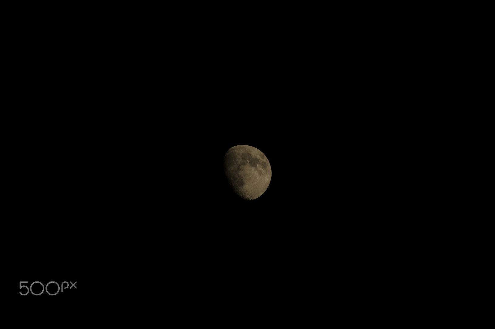 Canon EF 75-300mm f/4-5.6 USM sample photo. Moon vs dark photography