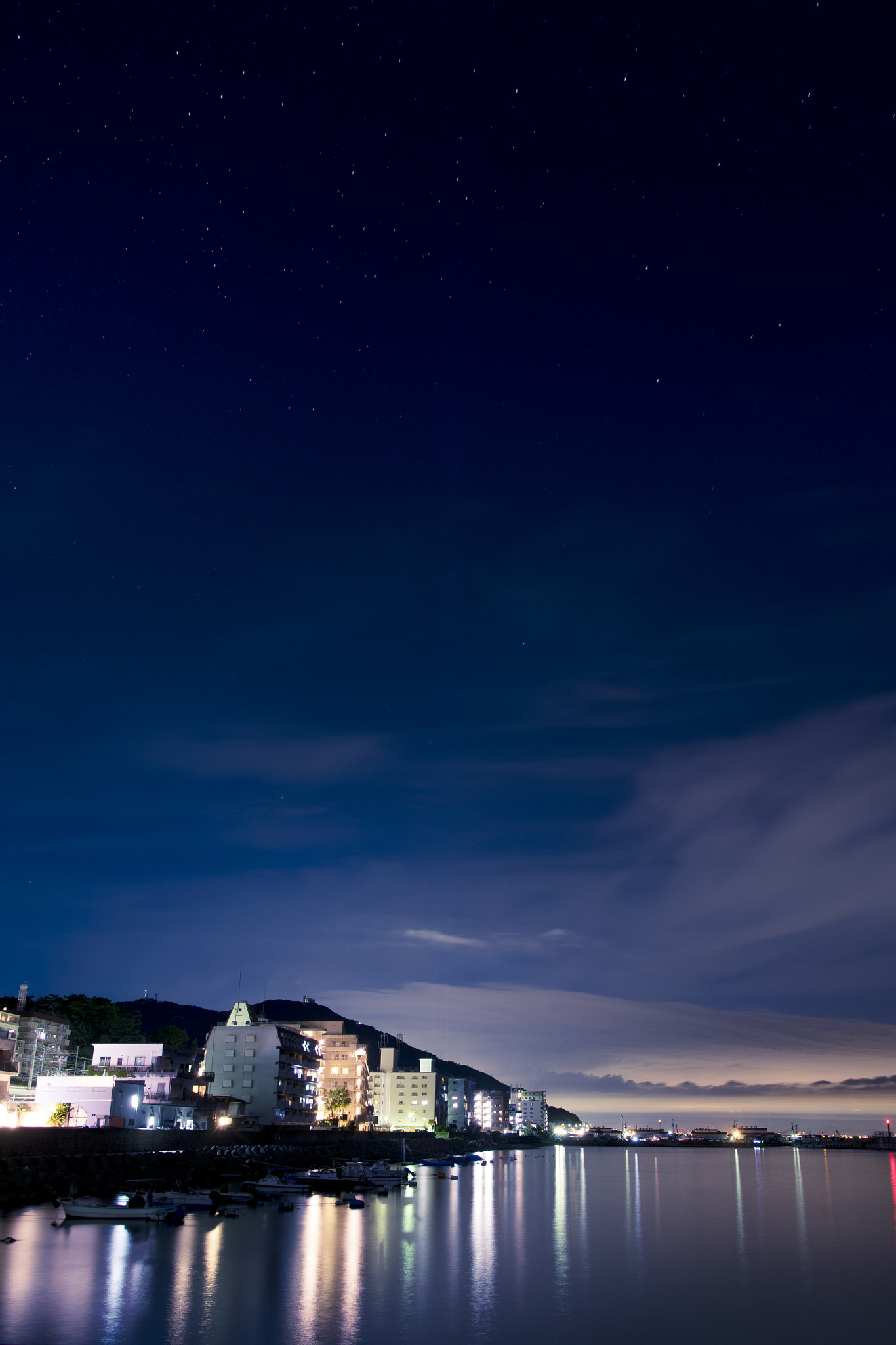 Sigma 17-70mm F2.8-4 DC Macro OS HSM | C sample photo. Night view photography