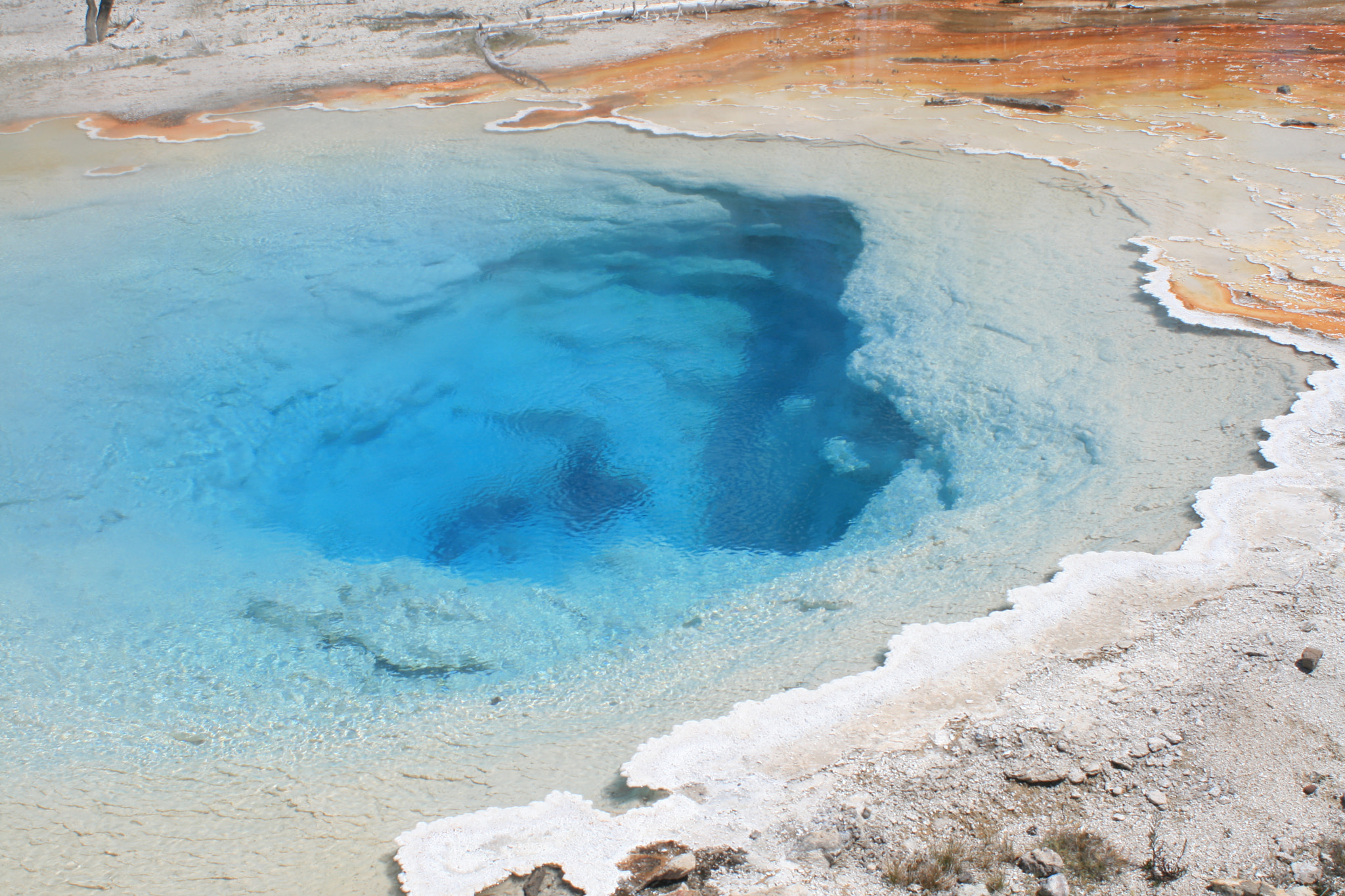 Canon EF 28-80mm f/3.5-5.6 sample photo. Yellowstone hot pool photography