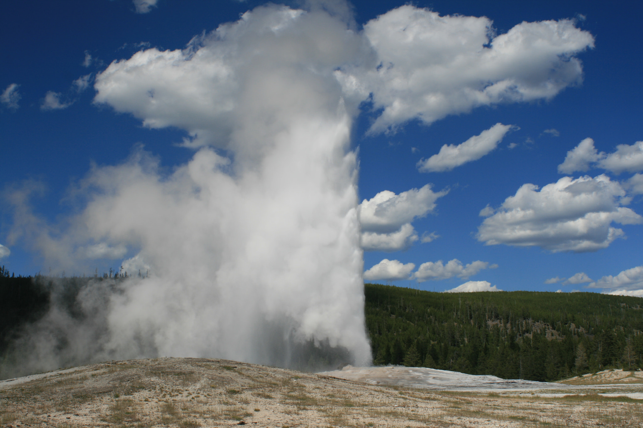 Canon EF 28-80mm f/3.5-5.6 sample photo. Old faithful geyser photography