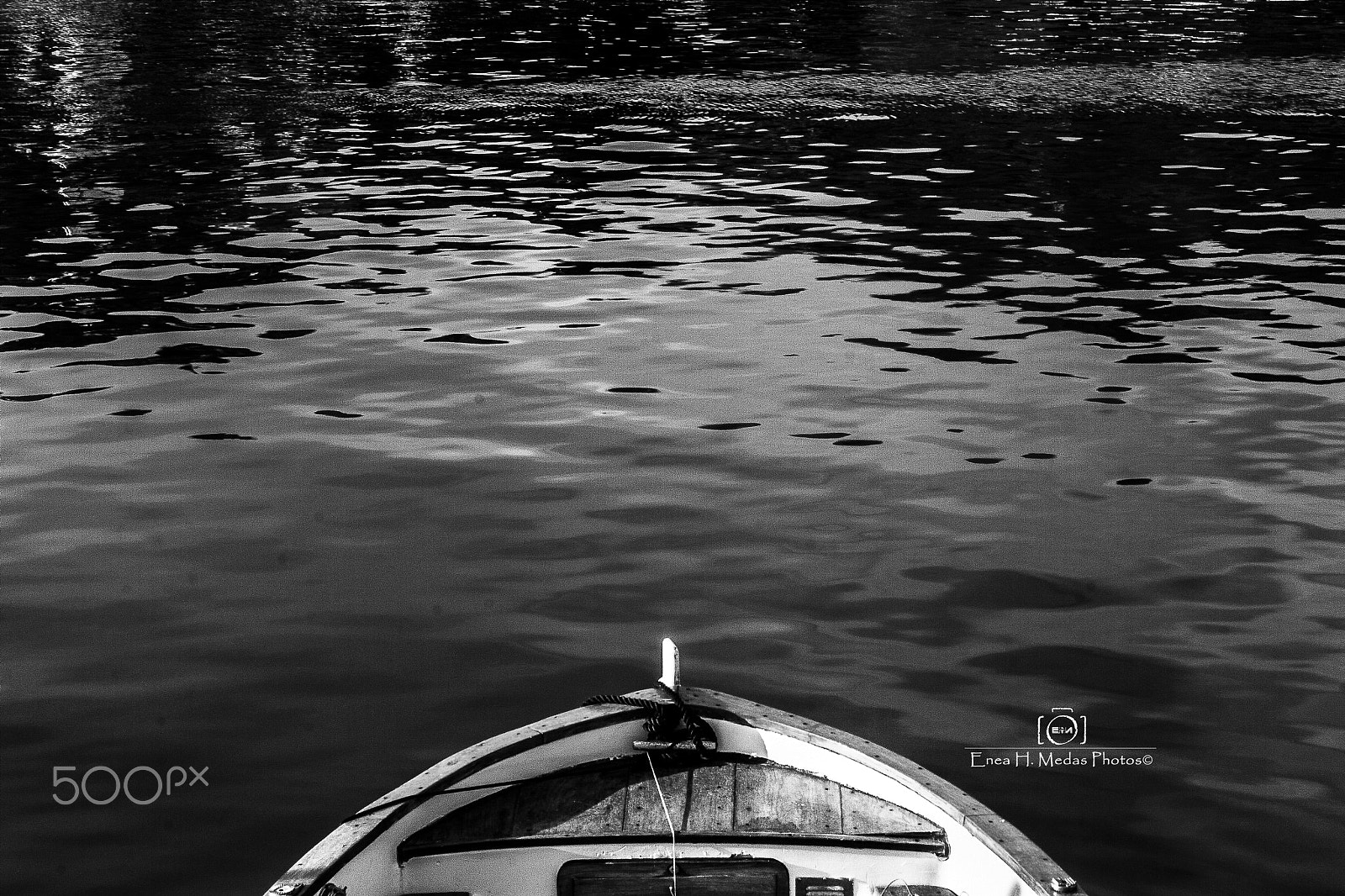 Canon EOS 400D (EOS Digital Rebel XTi / EOS Kiss Digital X) sample photo. The bow photography