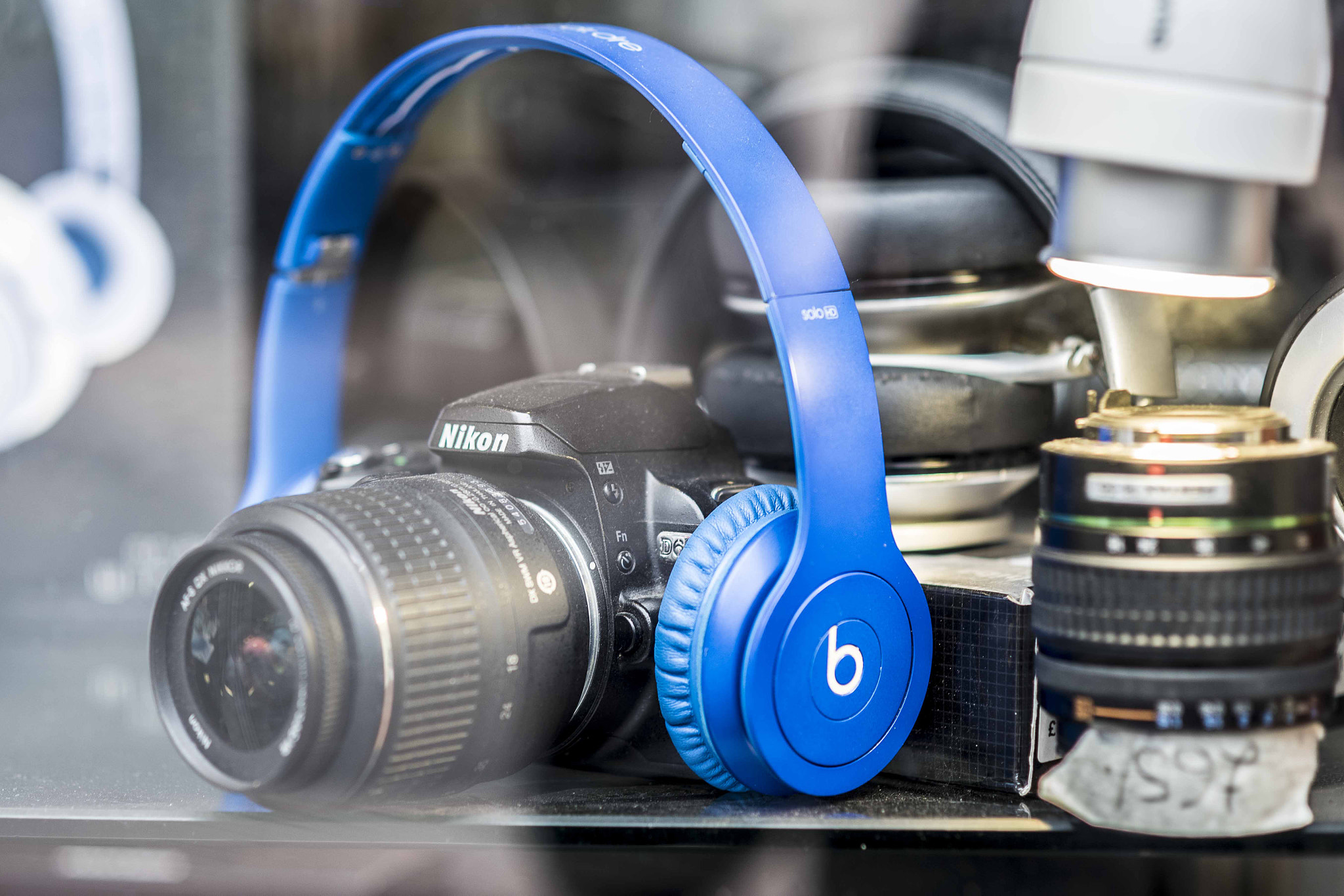 Nikon D750 + AF Nikkor 85mm f/1.8 sample photo. Beats photography