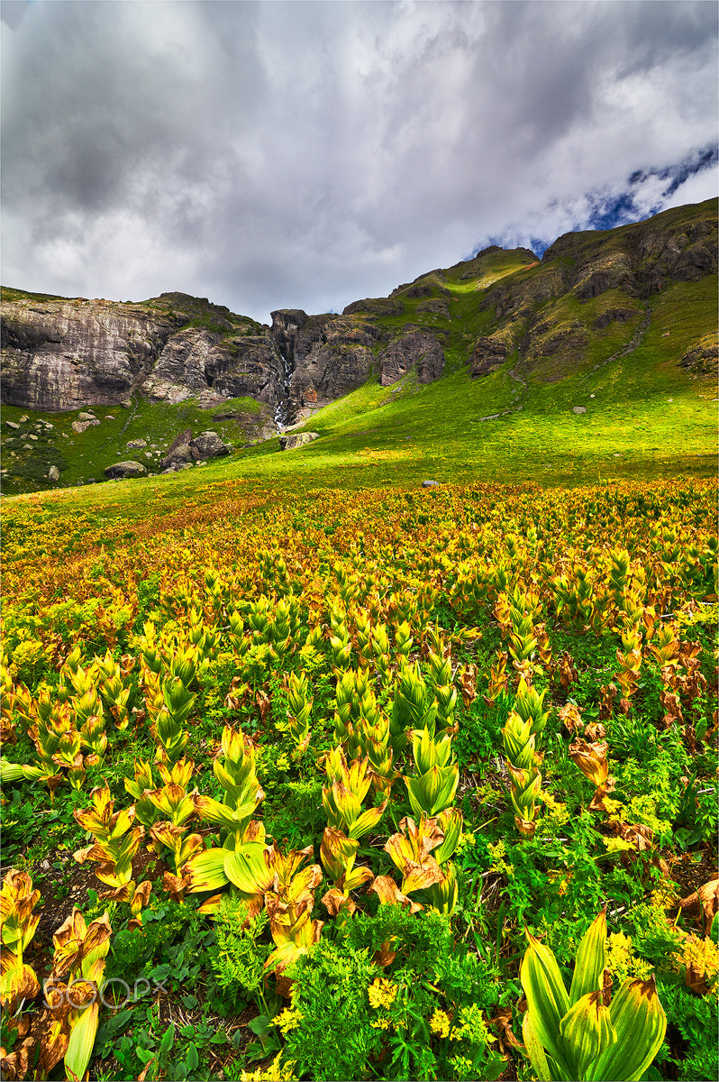 20mm F2.8 sample photo. Lower ice lake basin photography