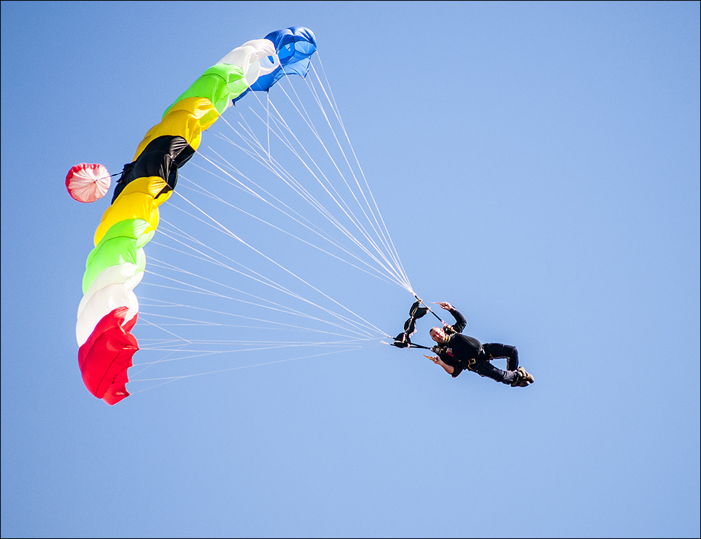 Sigma 70-300mm F4-5.6 APO DG Macro sample photo. Sky diver photography