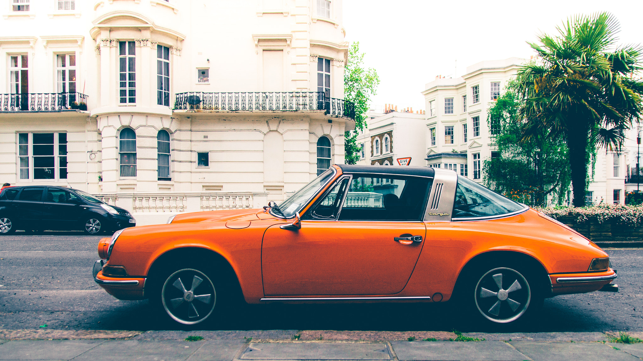 Sony SLT-A58 + 17-50mm F2.8 sample photo. Porsche 911t targa photography