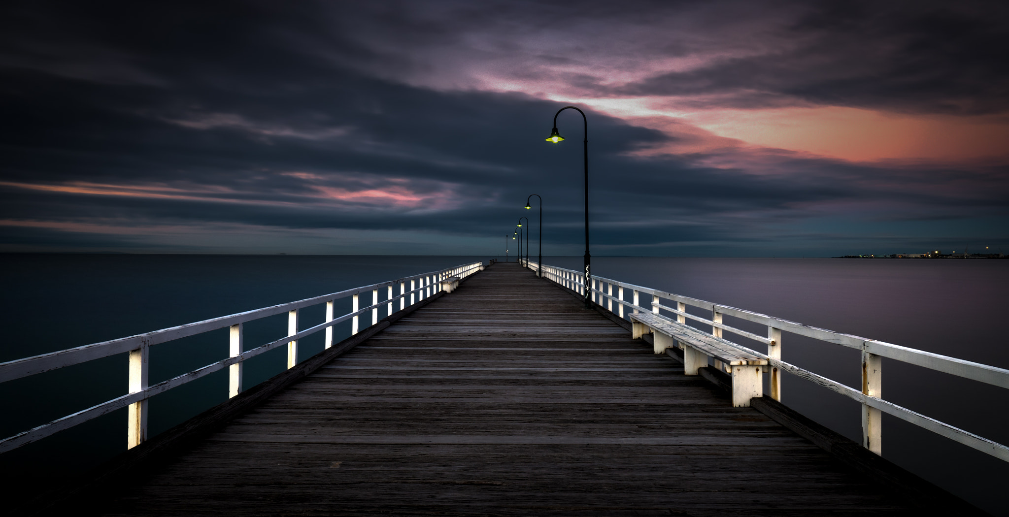 Panasonic Lumix DMC-GH4 + Olympus M.Zuiko Digital ED 7-14mm F2.8 PRO sample photo. Kerferd road pier dawn photography