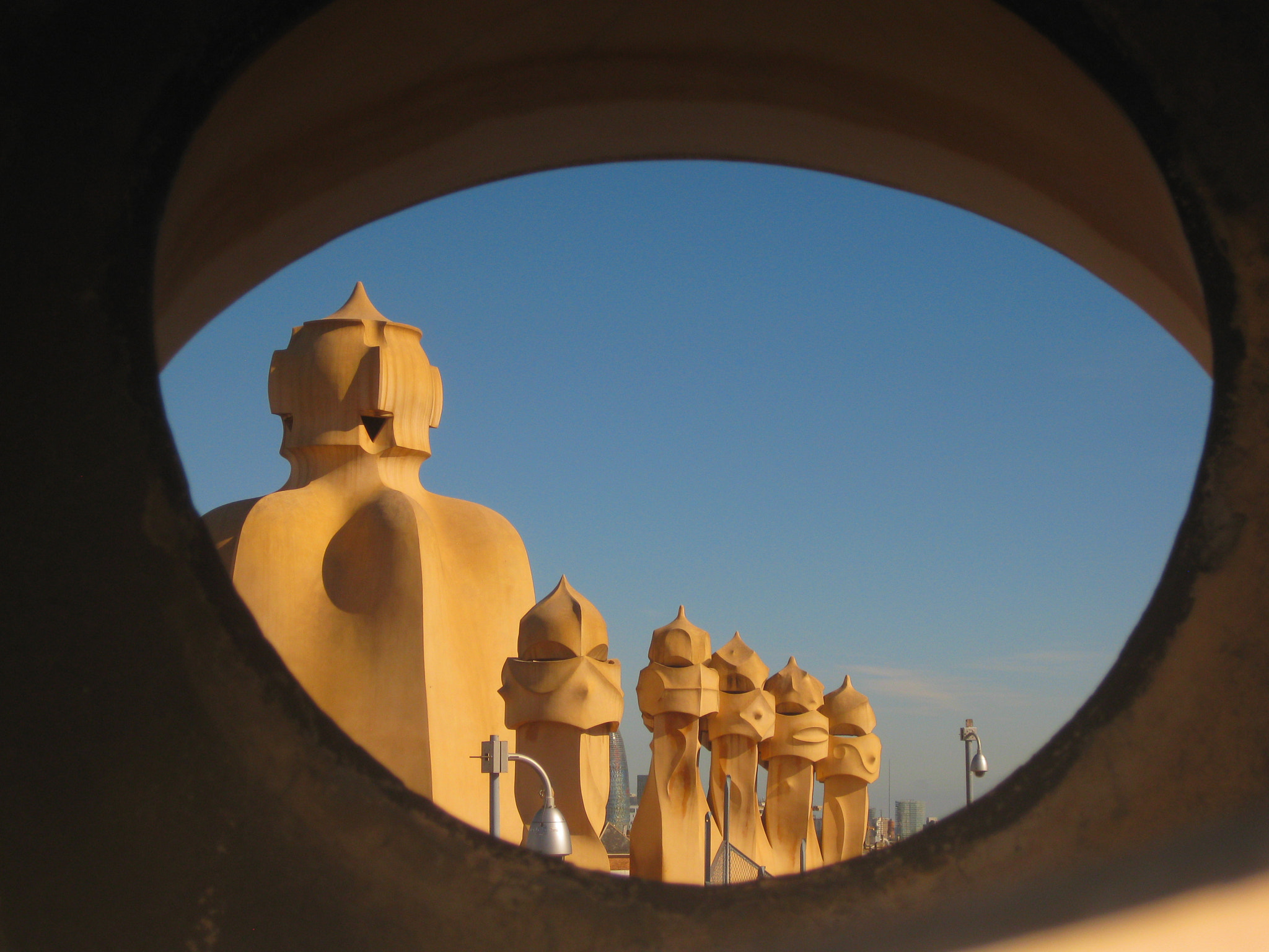 Canon PowerShot SD790 IS (Digital IXUS 90 IS / IXY Digital 95 IS) sample photo. Barcelona (spain) - gaudi casa mila photography