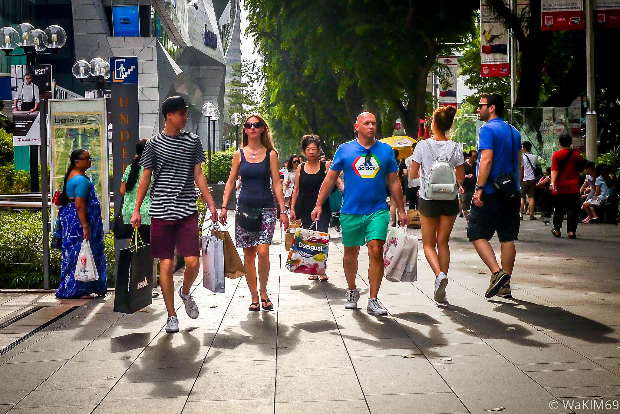 Panasonic Lumix DMC-G5 + Panasonic Leica DG Summilux 25mm F1.4 II ASPH sample photo. Orchard road, 2 july 2016 photography