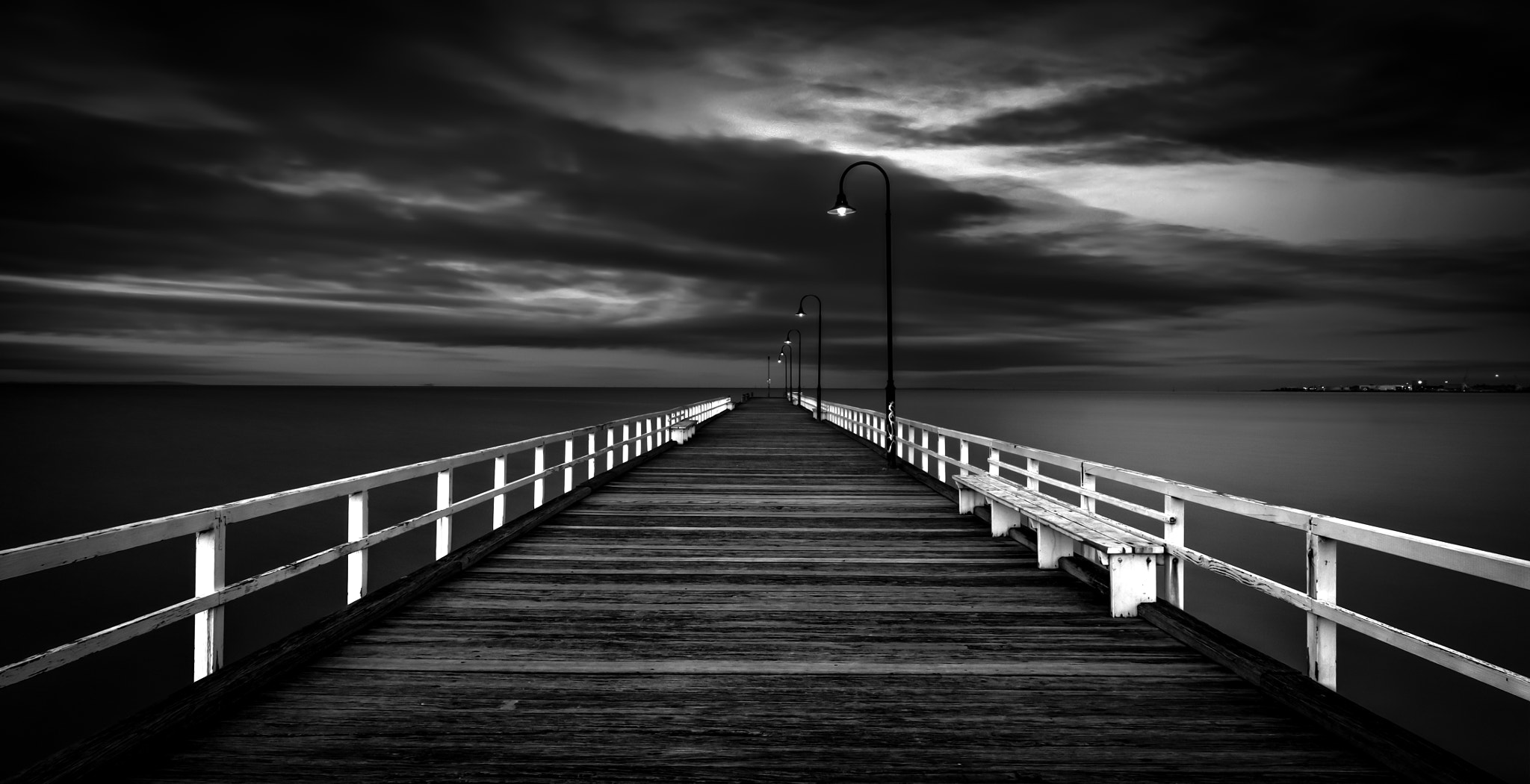 Panasonic Lumix DMC-GH4 + Olympus M.Zuiko Digital ED 7-14mm F2.8 PRO sample photo. Kerferd road pier photography