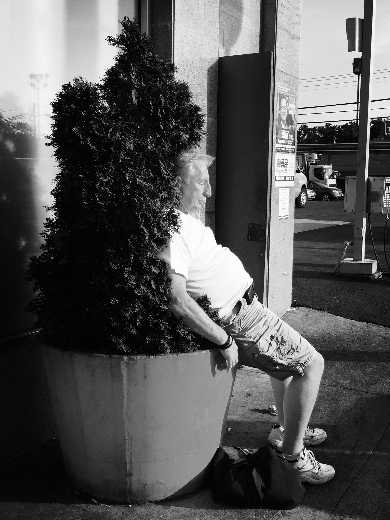 Hipstamatic 313 sample photo. Cesar photography