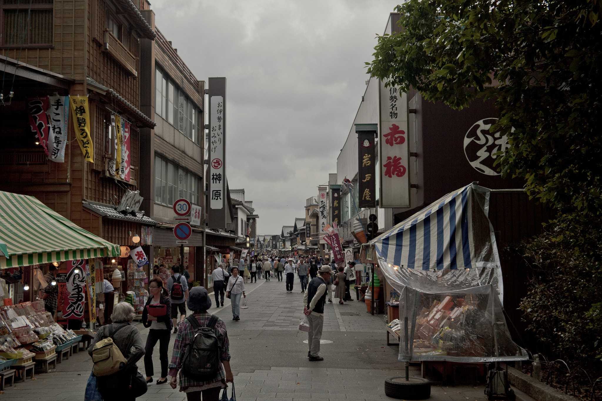 Canon EF-S 24mm F2.8 STM sample photo. 26740677174.jpg photography