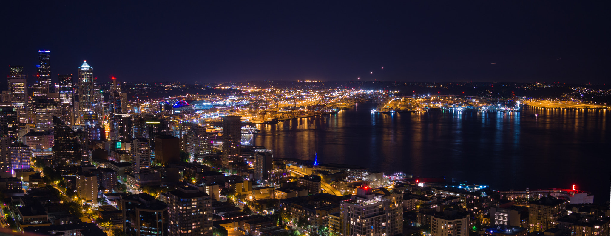 Olympus PEN E-PL6 + Panasonic Lumix G 20mm F1.7 ASPH sample photo. Seattle - city colors photography