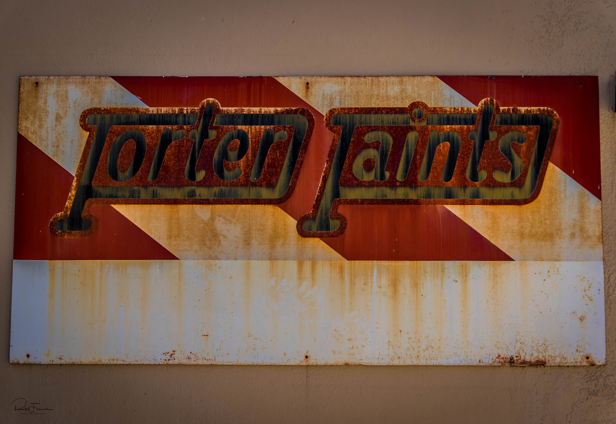 Pentax K-3 sample photo. Rusted porter paints photography