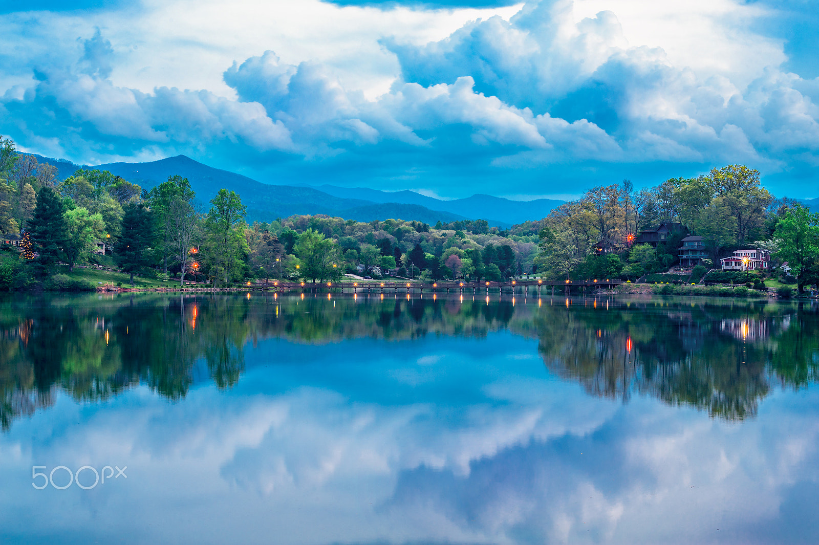 Nikon D700 + AF Zoom-Nikkor 35-70mm f/2.8D sample photo. Junaluska blue hour photography