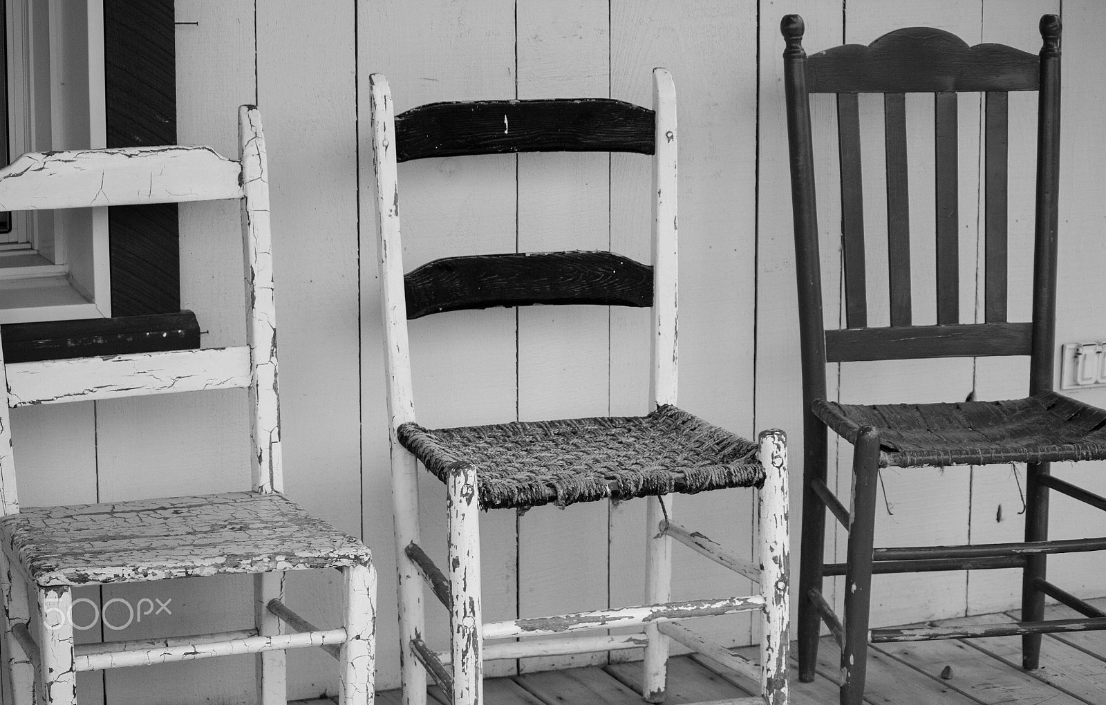 Canon EOS 450D (EOS Rebel XSi / EOS Kiss X2) + Canon EF-S 55-250mm F4-5.6 IS sample photo. 3 chairs abandonned photography