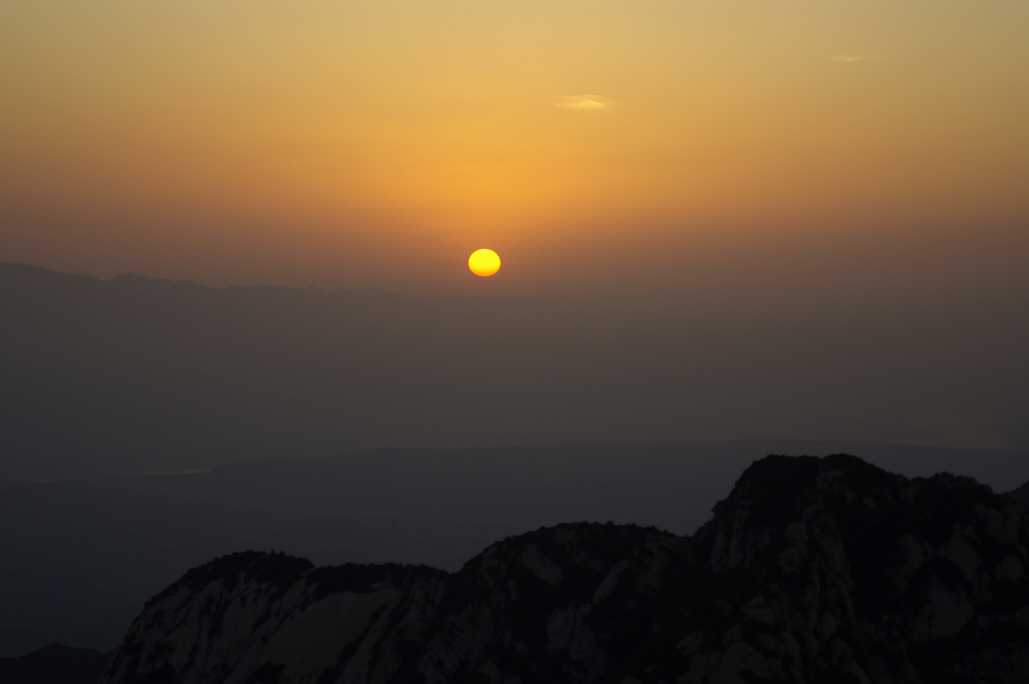 smc PENTAX-F 28-80mm F3.5-4.5 sample photo. Sunrise on mountain china. photography