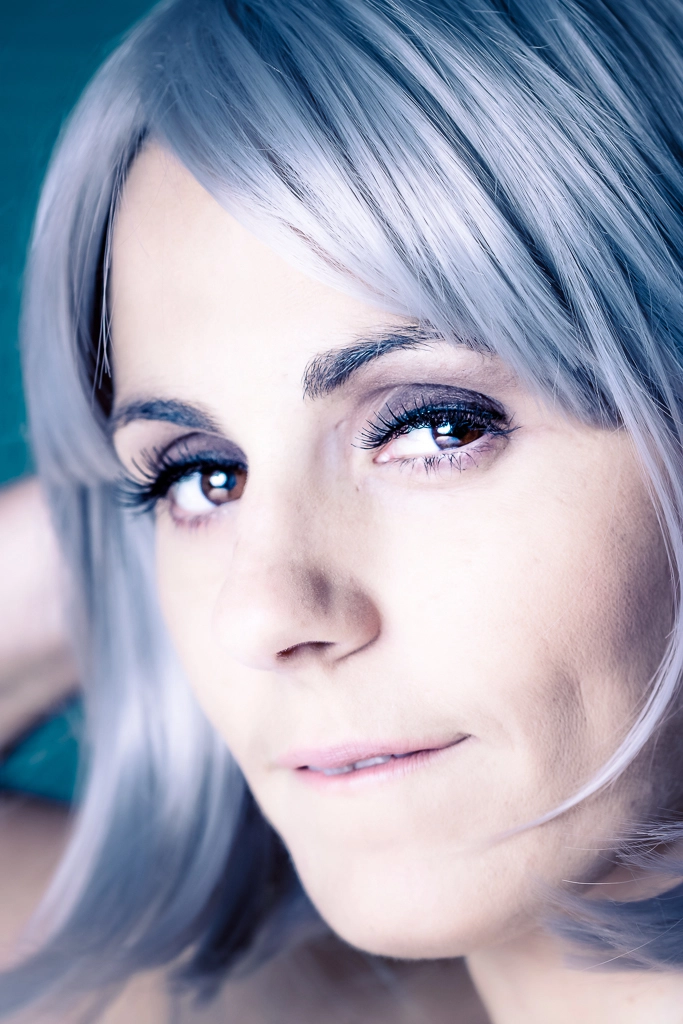 Canon EF 100mm F2.8 Macro USM sample photo. Dress up photography