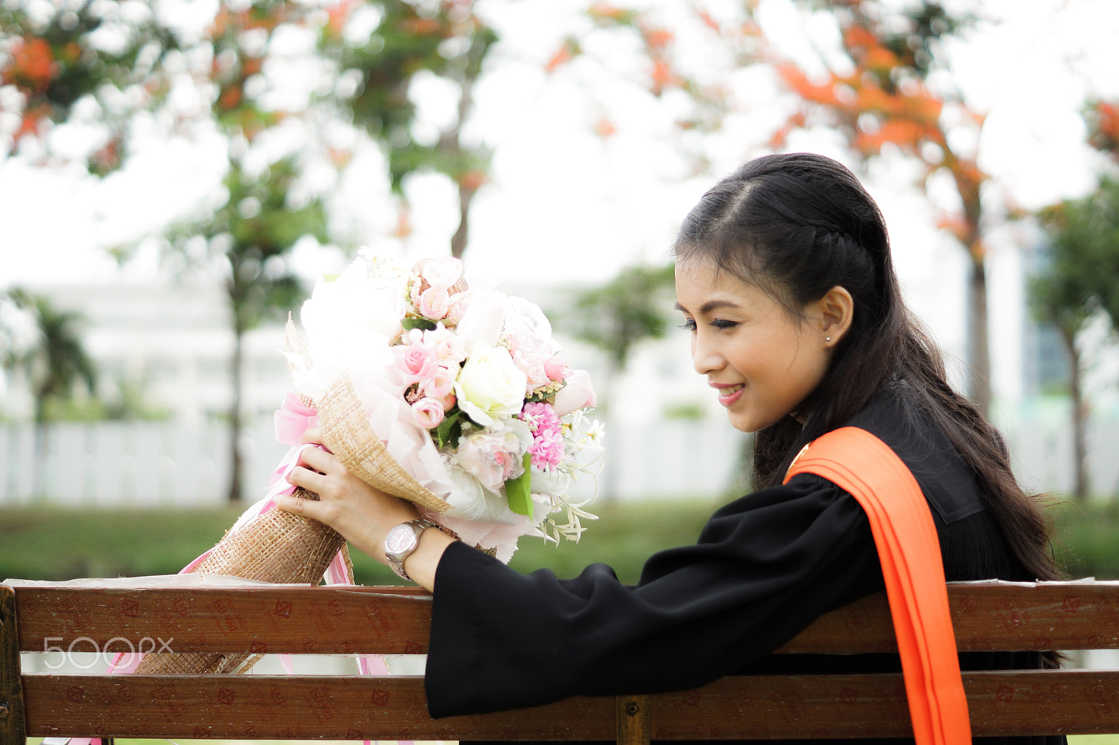 Sony SLT-A77 + Sony DT 50mm F1.8 SAM sample photo. Congratulation n'oom photography