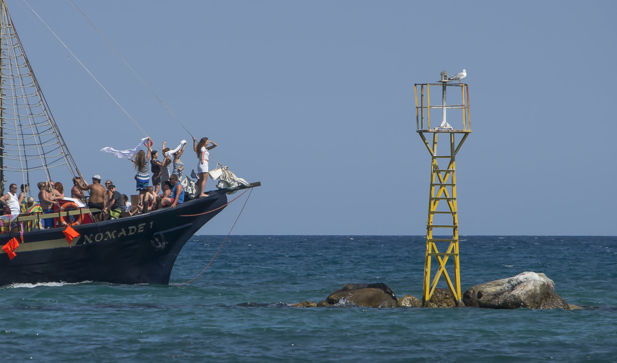 Pentax K-01 + Sigma 18-250mm F3.5-6.3 DC OS HSM sample photo. Sea nomade photography