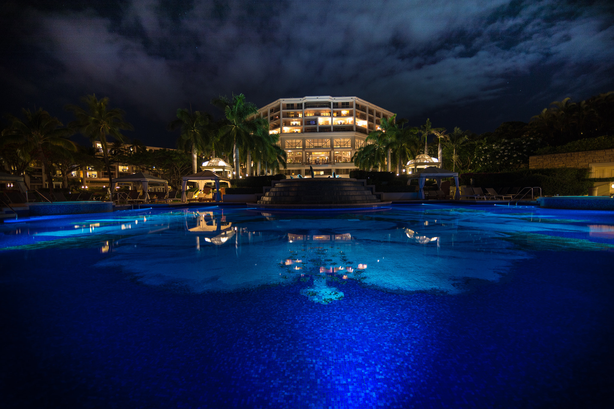 Canon EF 14mm F2.8L II USM sample photo. Night shot of napua tower photography