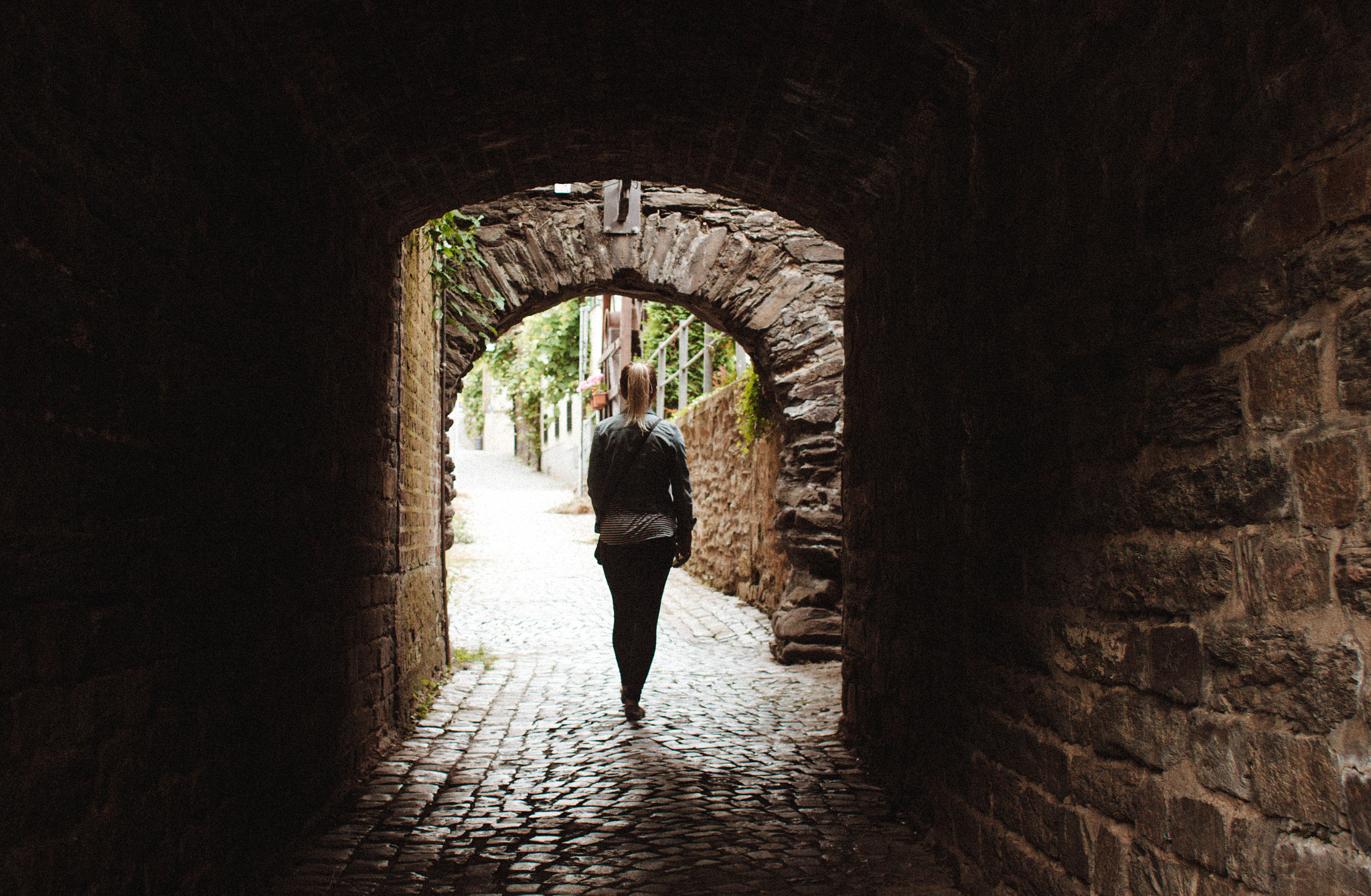 Canon EF 28mm F1.8 USM sample photo. Tunnel vision photography