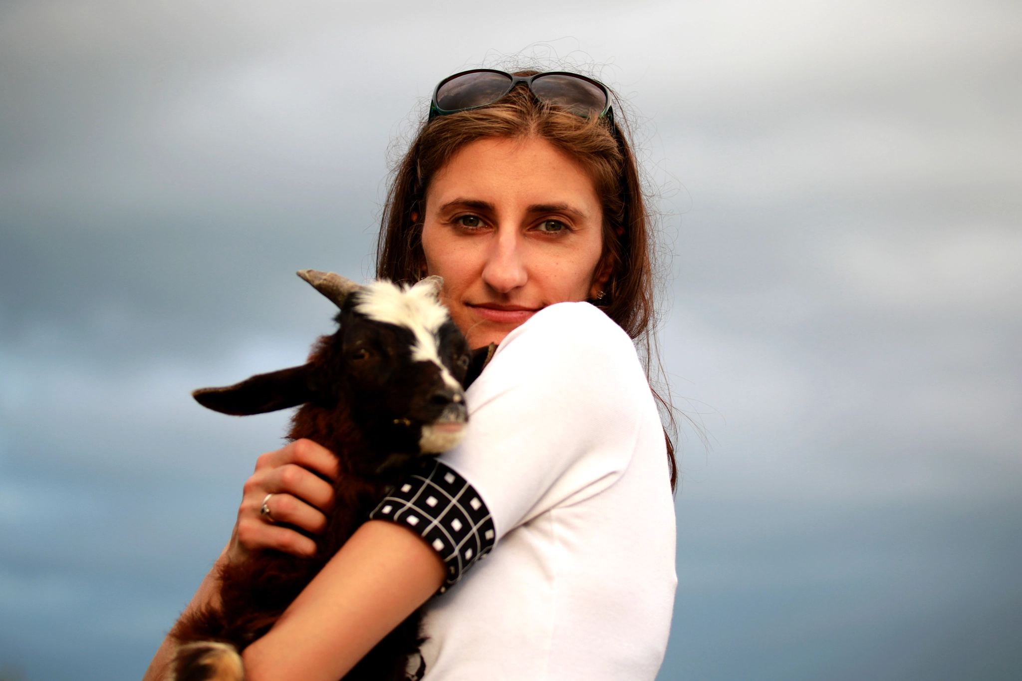 Sigma 50-100mm F1.8 DC HSM Art sample photo. Girl with goat photography