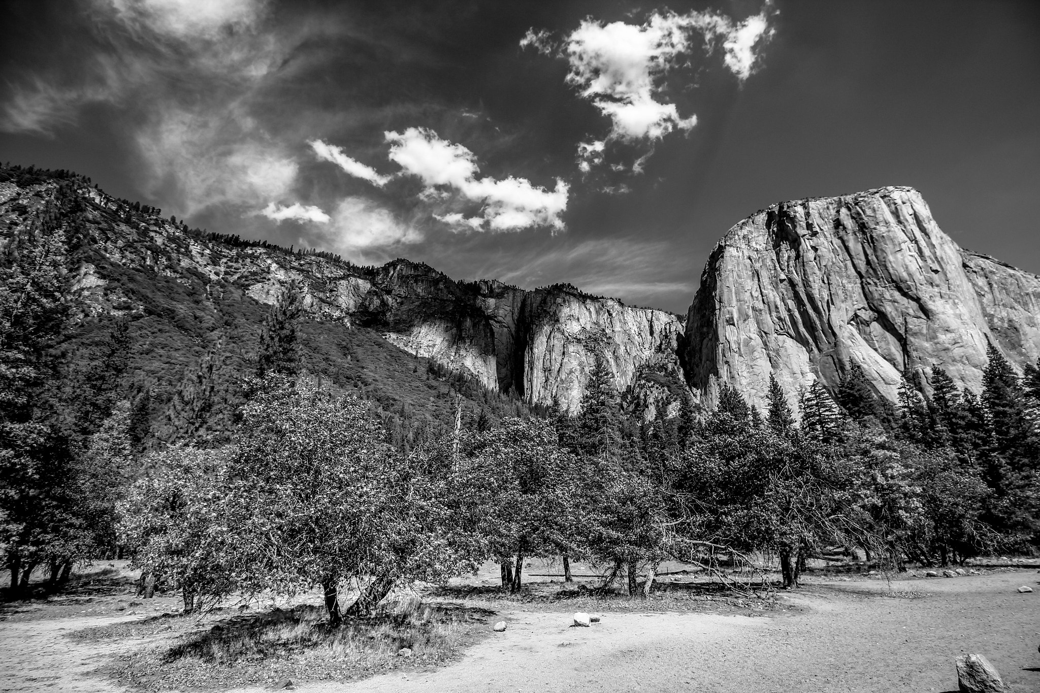 Canon EOS 550D (EOS Rebel T2i / EOS Kiss X4) sample photo. Yosemite in black and white - 1 photography