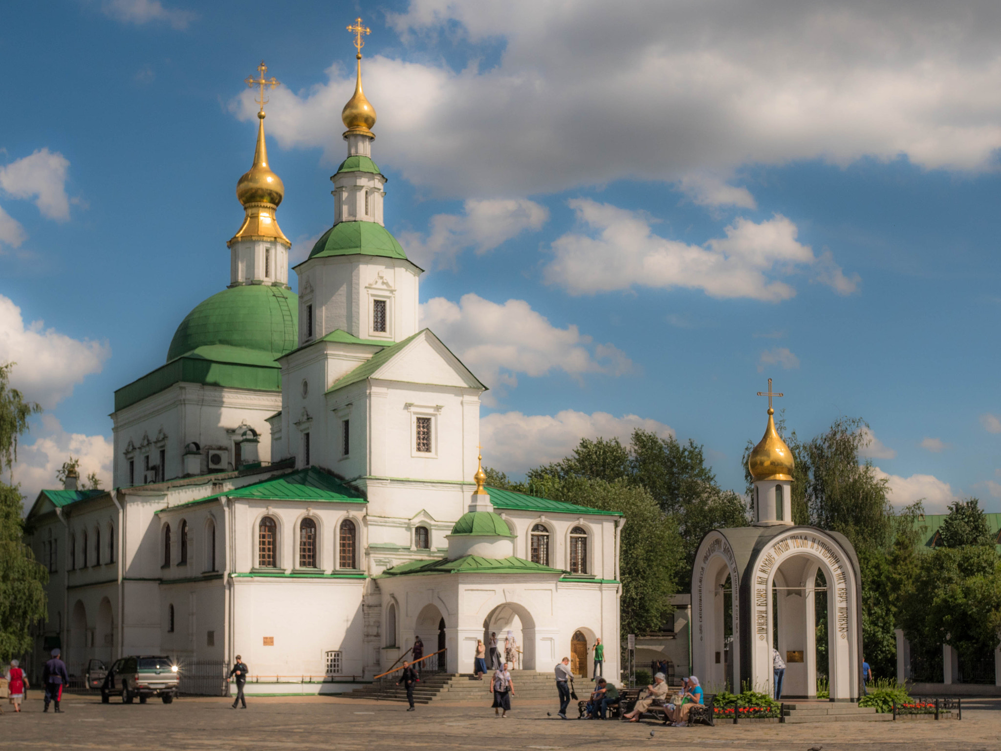 Panasonic Lumix DMC-GH4 + Olympus M.Zuiko Digital 25mm F1.8 sample photo. Danilov monastery photography