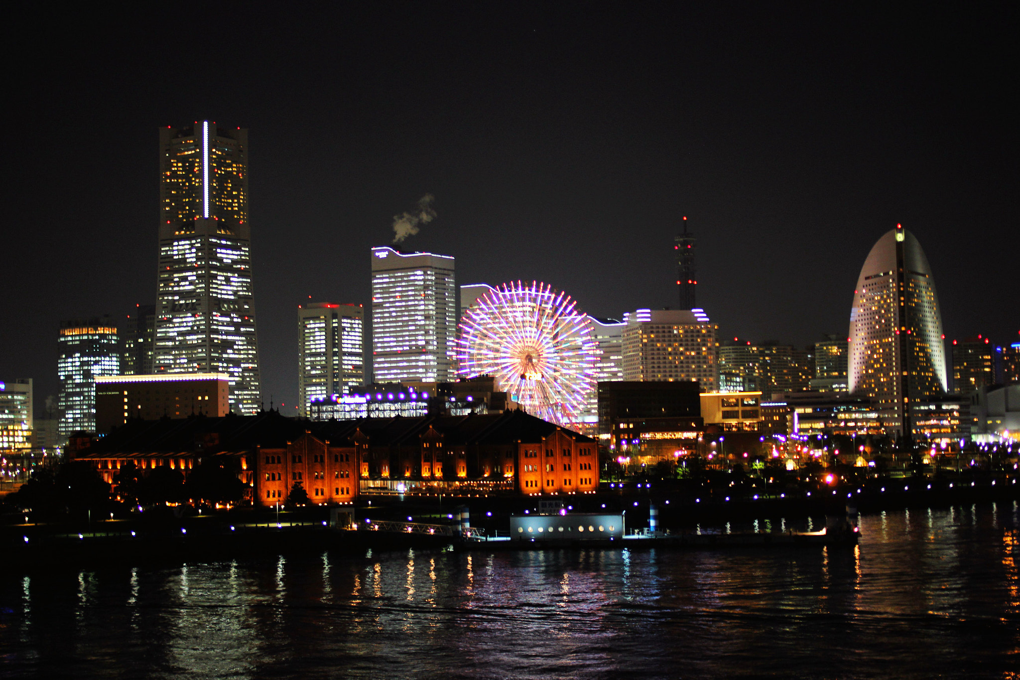 Canon EF 35mm F2 sample photo. My traveler picture photography