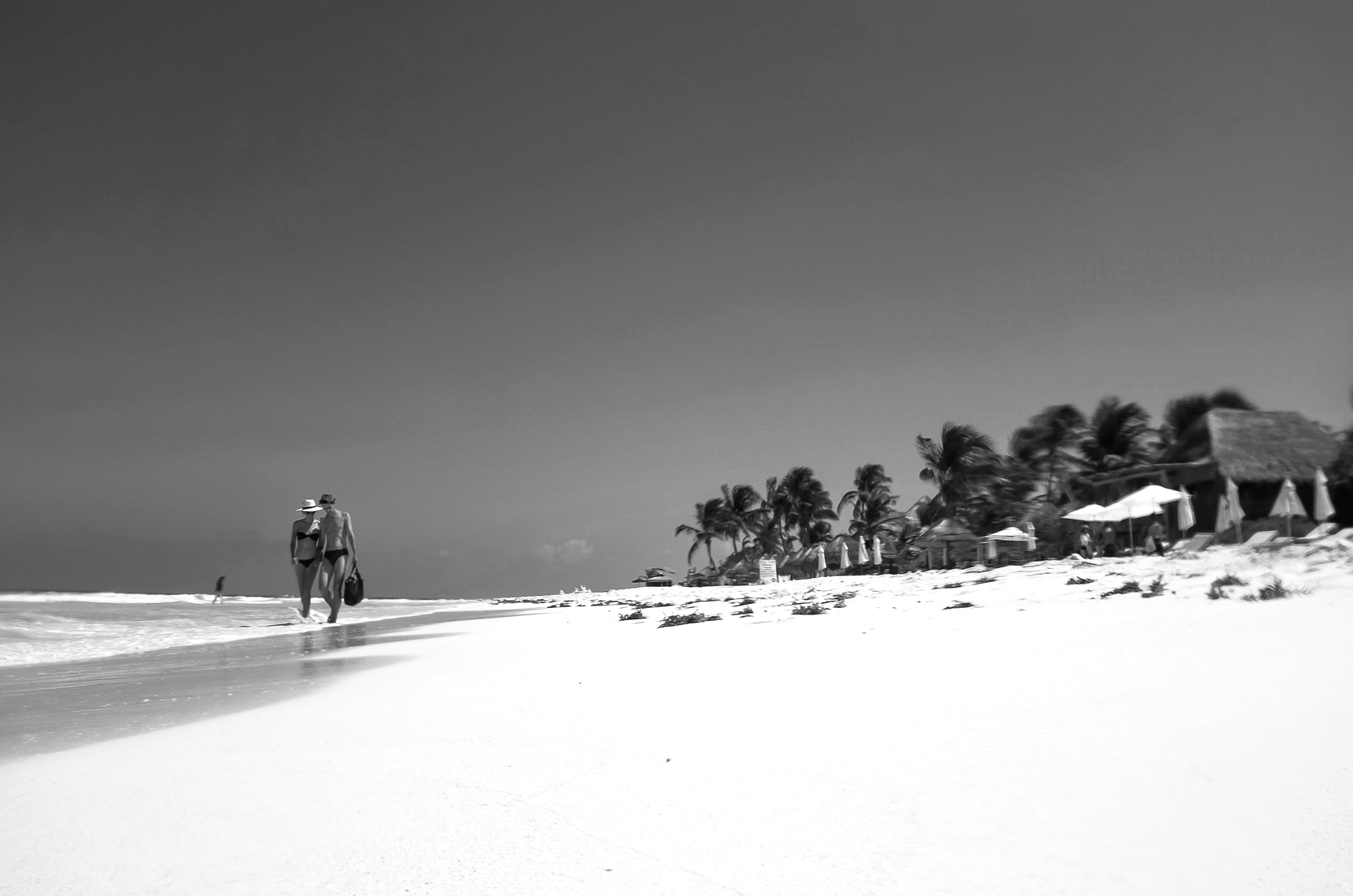 Leica X-U (Typ 113) sample photo. Amor en la playa photography