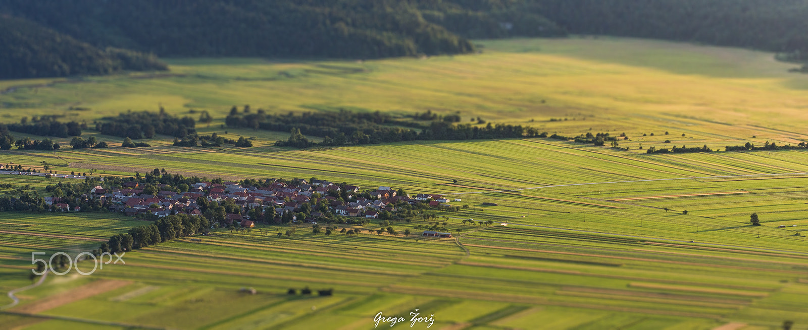 AF Zoom-Nikkor 80-200mm f/2.8 ED sample photo. Village of dolenje jezero photography