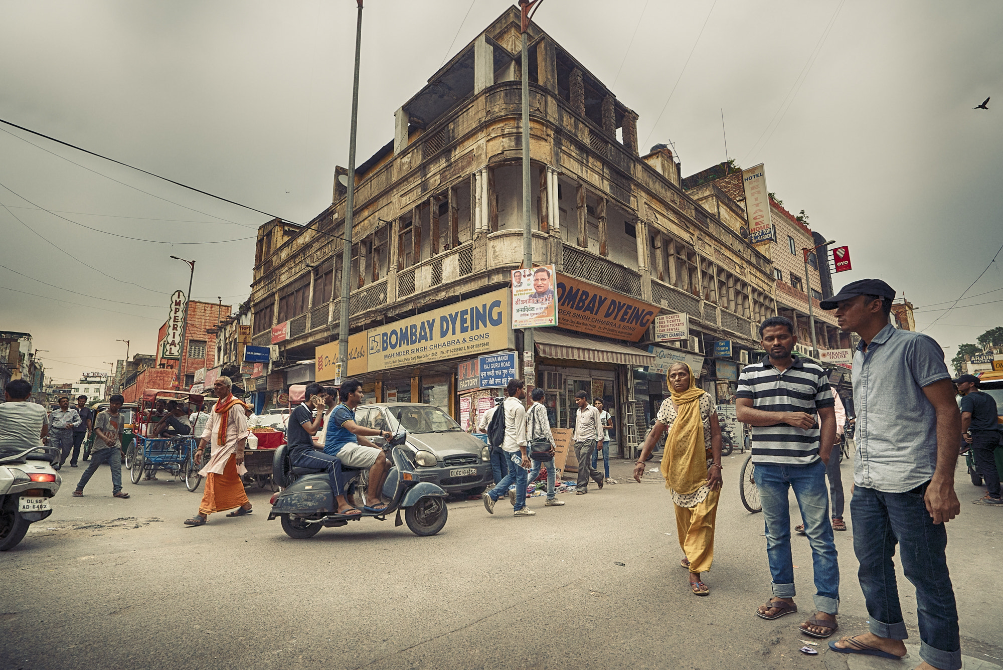 Sony a7S II + Sony Vario-Tessar T* FE 16-35mm F4 ZA OSS sample photo. Paarganji new delhi india photography