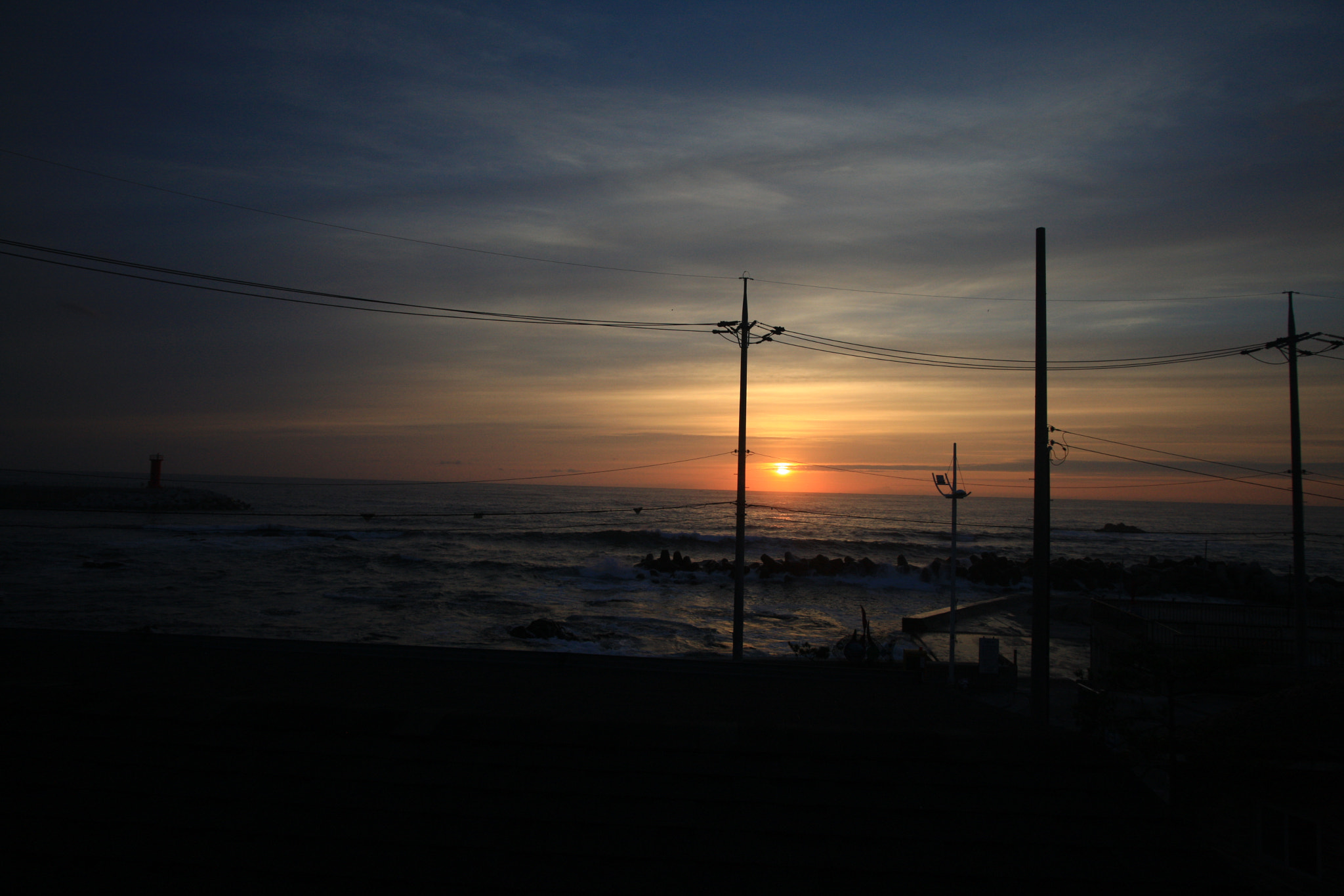 Sigma 17-35mm f/2.8-4 EX DG Aspherical HSM sample photo. Sunrise photography
